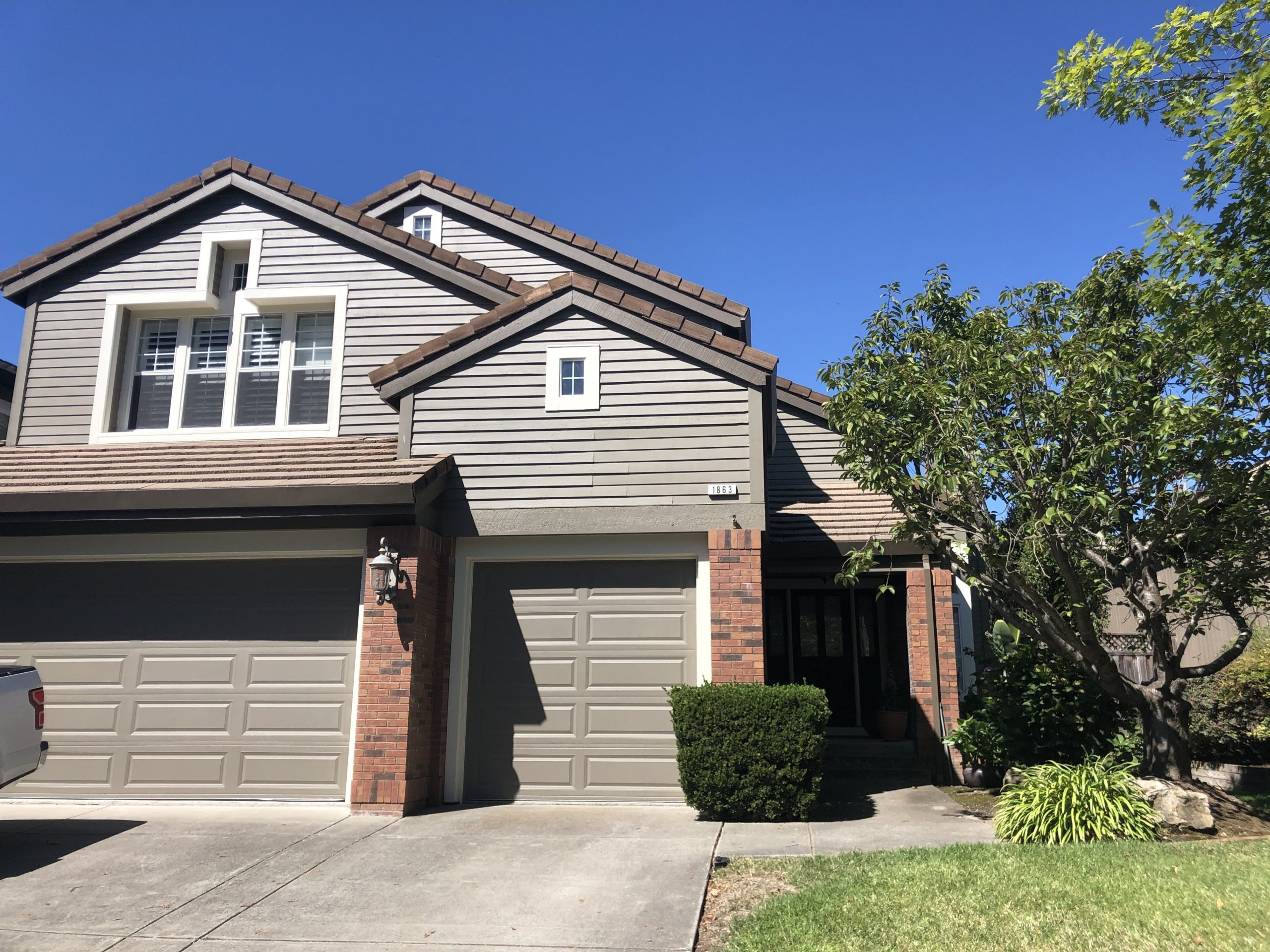 Residential-outdoor-Painting-Services